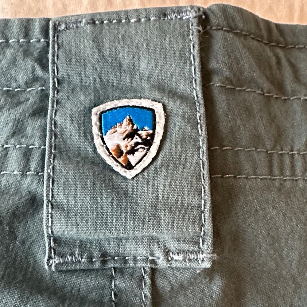 Kuhl Women’s Teal Cargo Pants 8 Short - Picture 13 of 14